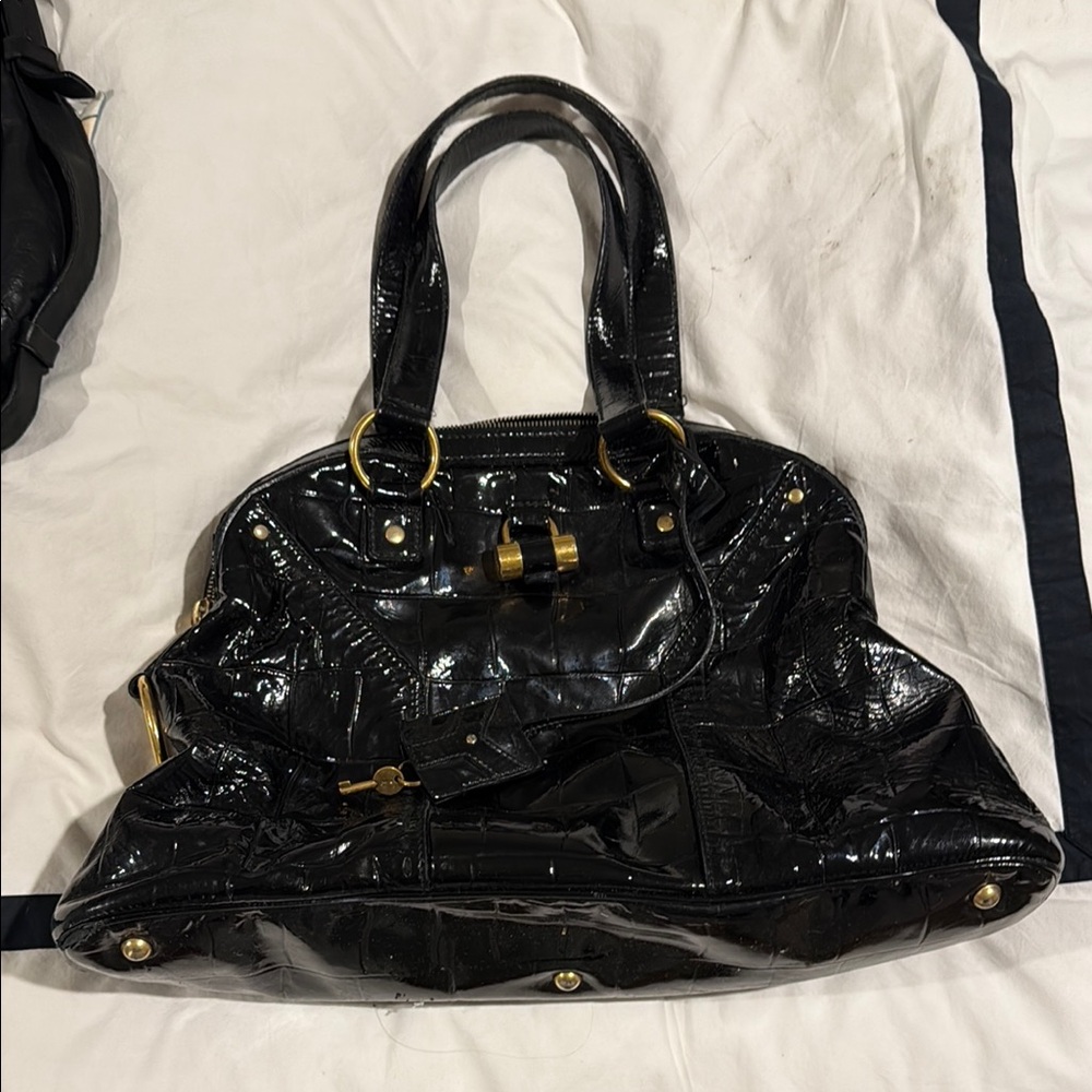 Saint Lauren croc embossed Black Patent Leather muse  Handbag